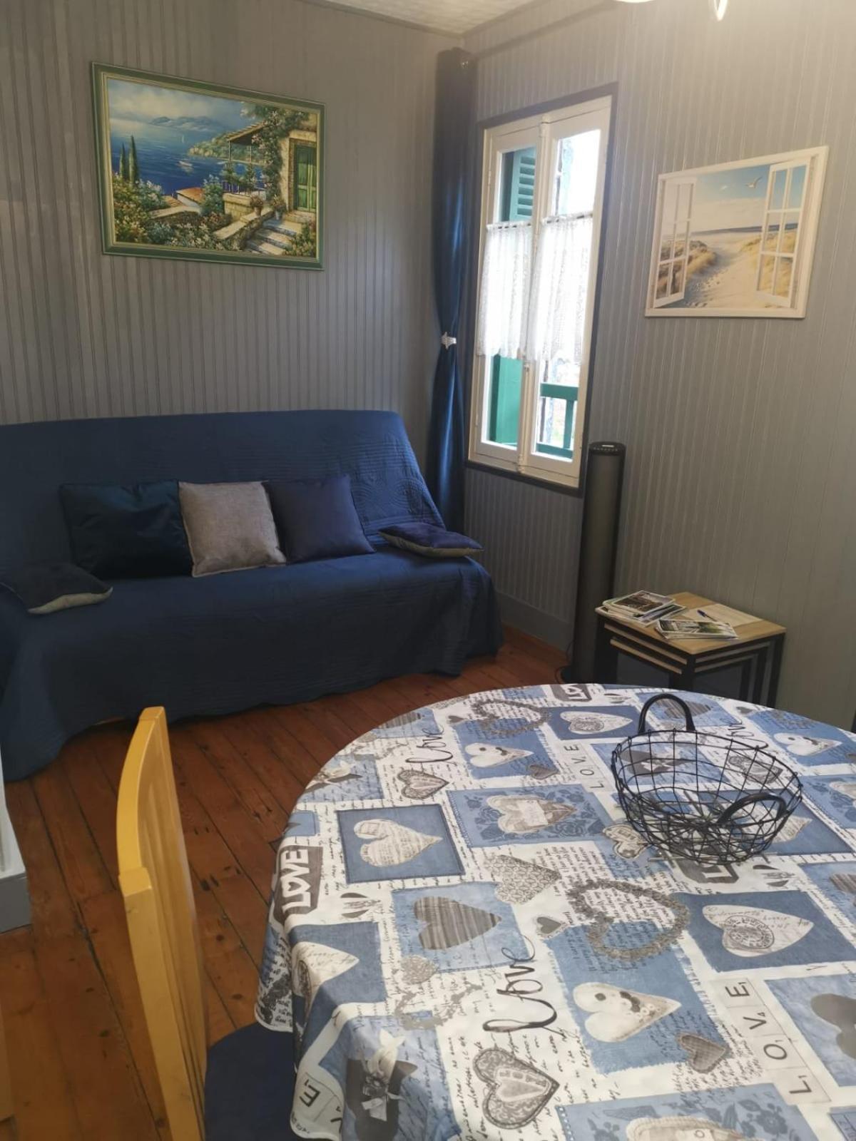 Appartement Avec Balcon Au 1Er Etage Vue Laterale Mer A 50 Metres De La Plage A Mers Les Bains. Exteriör bild